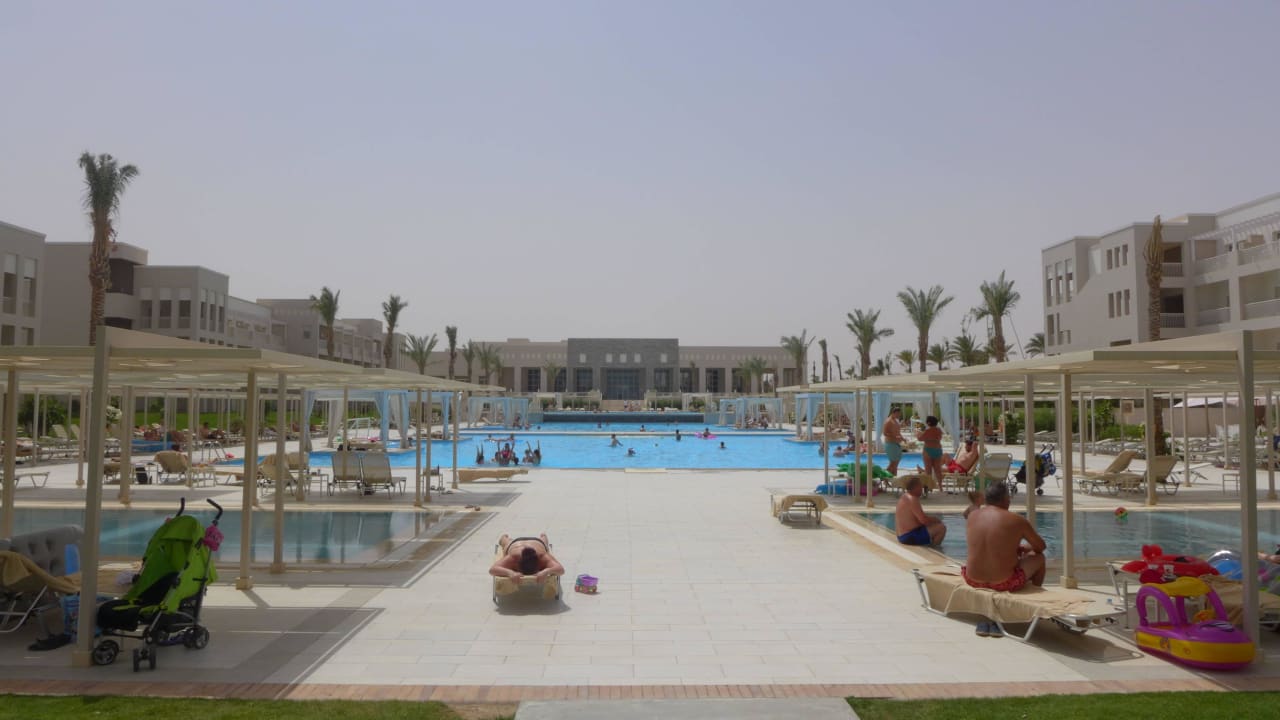 Blick auf den Pool Jaz Aquaviva