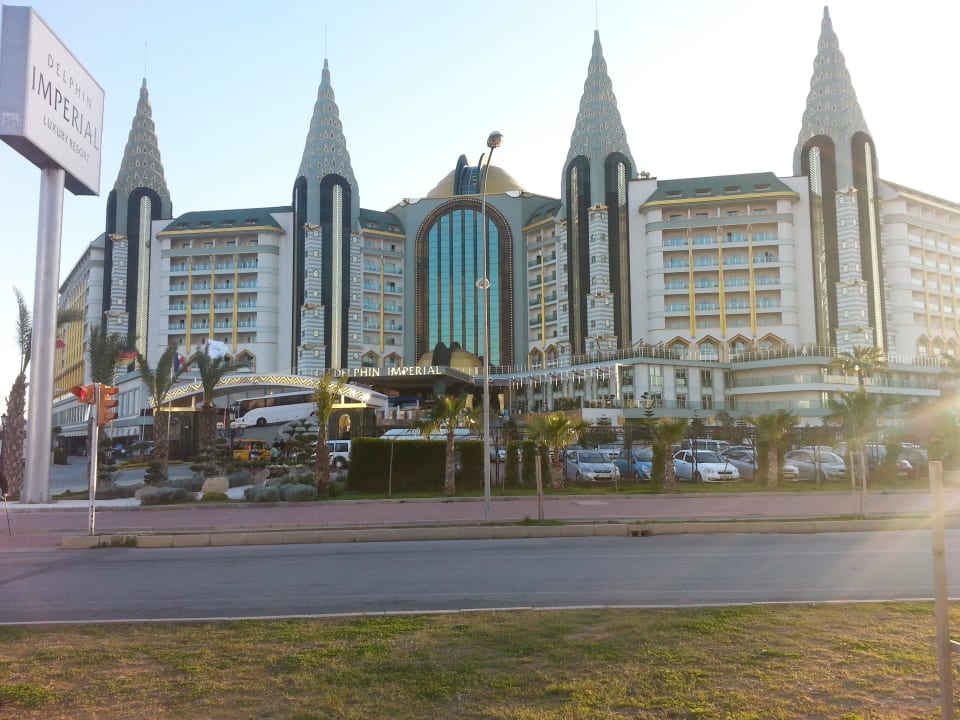 Hotelansicht von der Straße Hotel Delphin Imperial