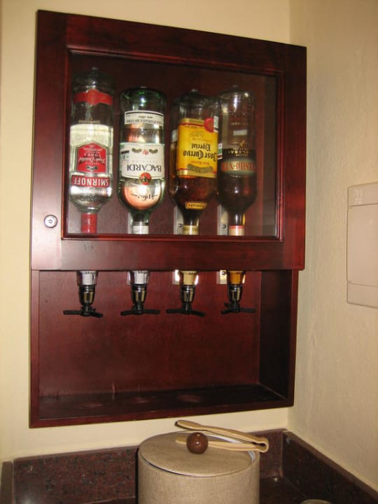 Für den Absacker auf dem Zimmer Hotel Riu Palace Riviera Maya