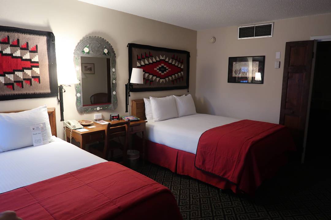 Zimmer Hotel Inn of the Governors