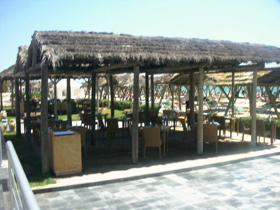 Essen am Strand The Orangers Beach Resort and Bungalows