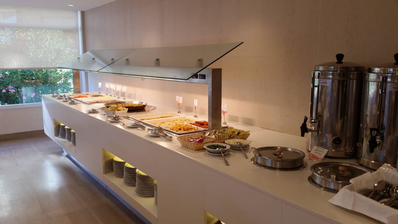 Diverse Essen zum Auswahl Hipotels Mercedes