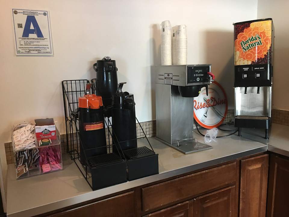 Gastro Howard Johnson Inn San Diego Hotel Circle - Sea World Area