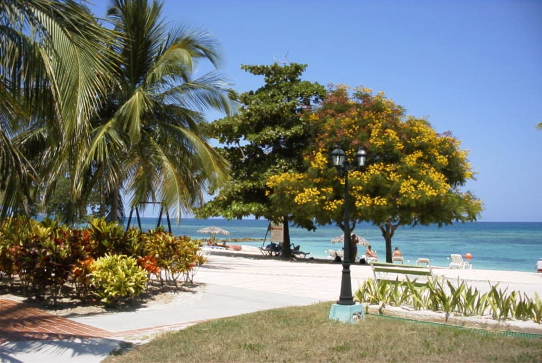 Hinterster Strandabschnitt der Hotelanlage Brisas Guardalavaca Hotel & Villas