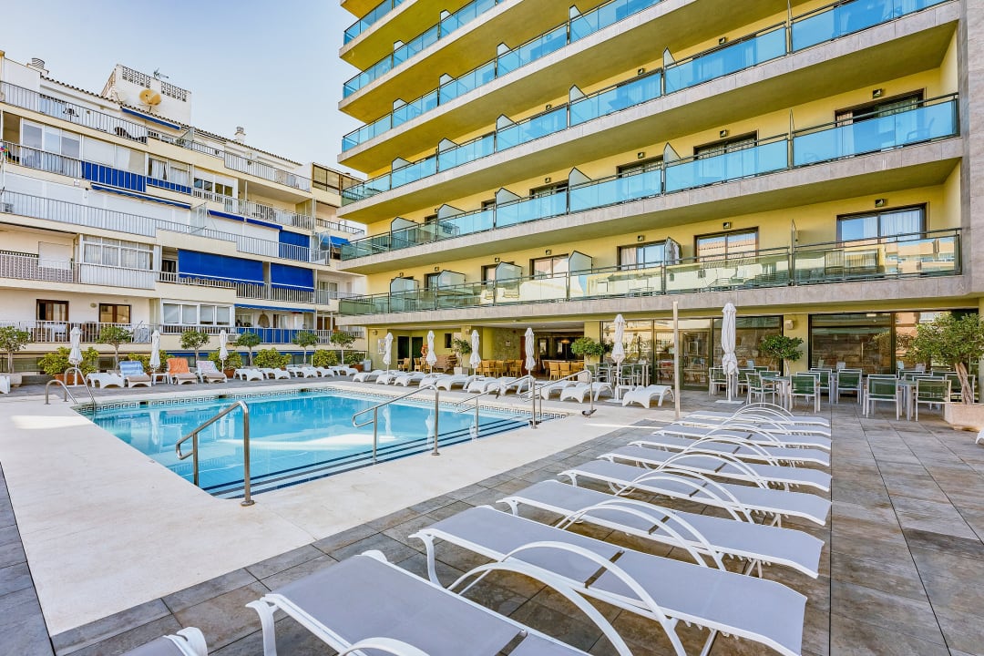 Pool Leonardo Hotel Fuengirola Costa del Sol