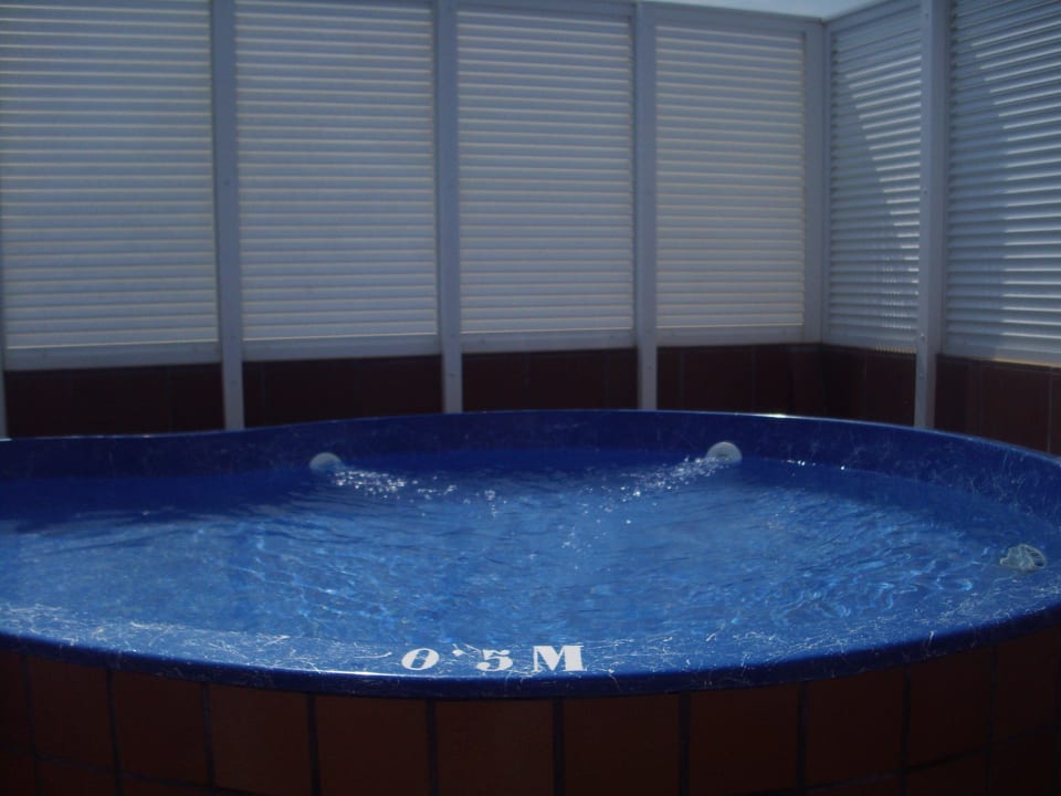 "Kleiner" Pool Espanya - 30º hotels