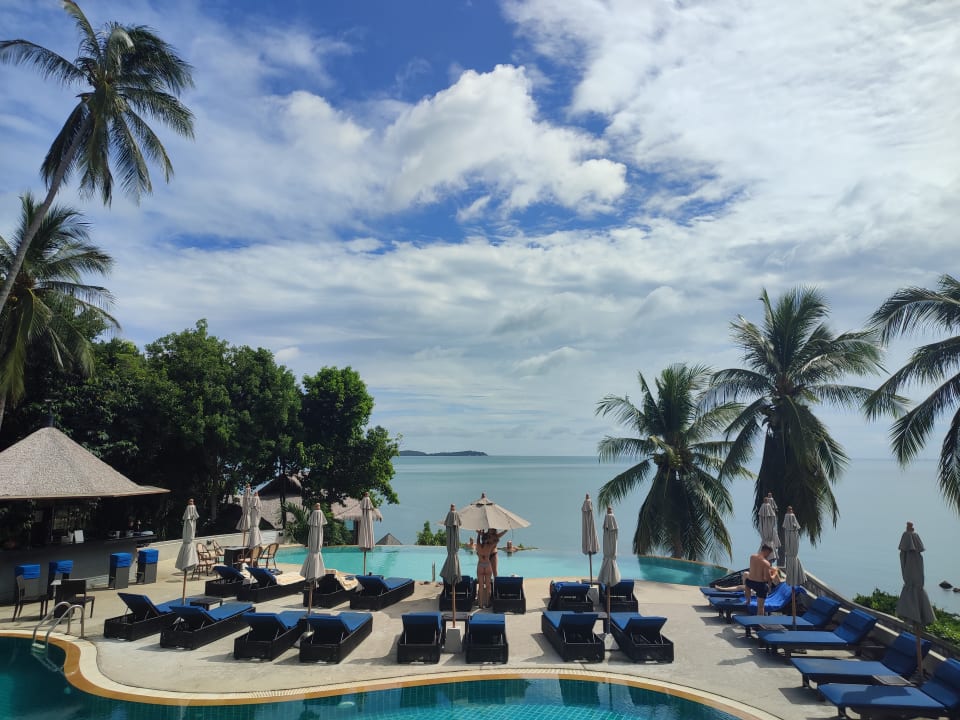 Pool Coral Cliff Beach Resort