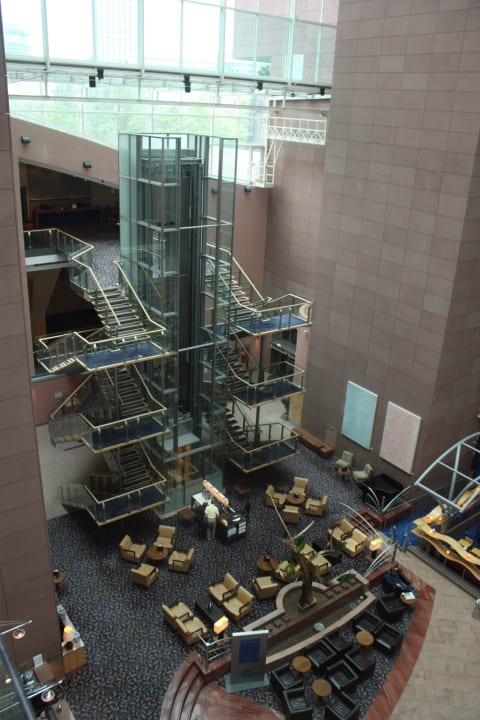 Lobby am Morgen Hilton Frankfurt City Centre