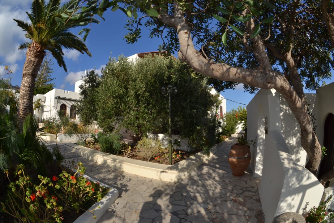 Garten-und Hotelanage Coriva Beach Hotel & Bungalows