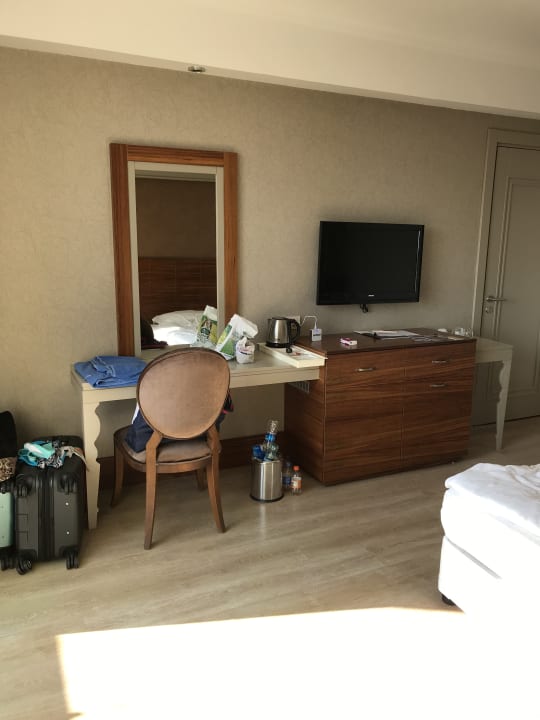 Zimmer Well Palace Side