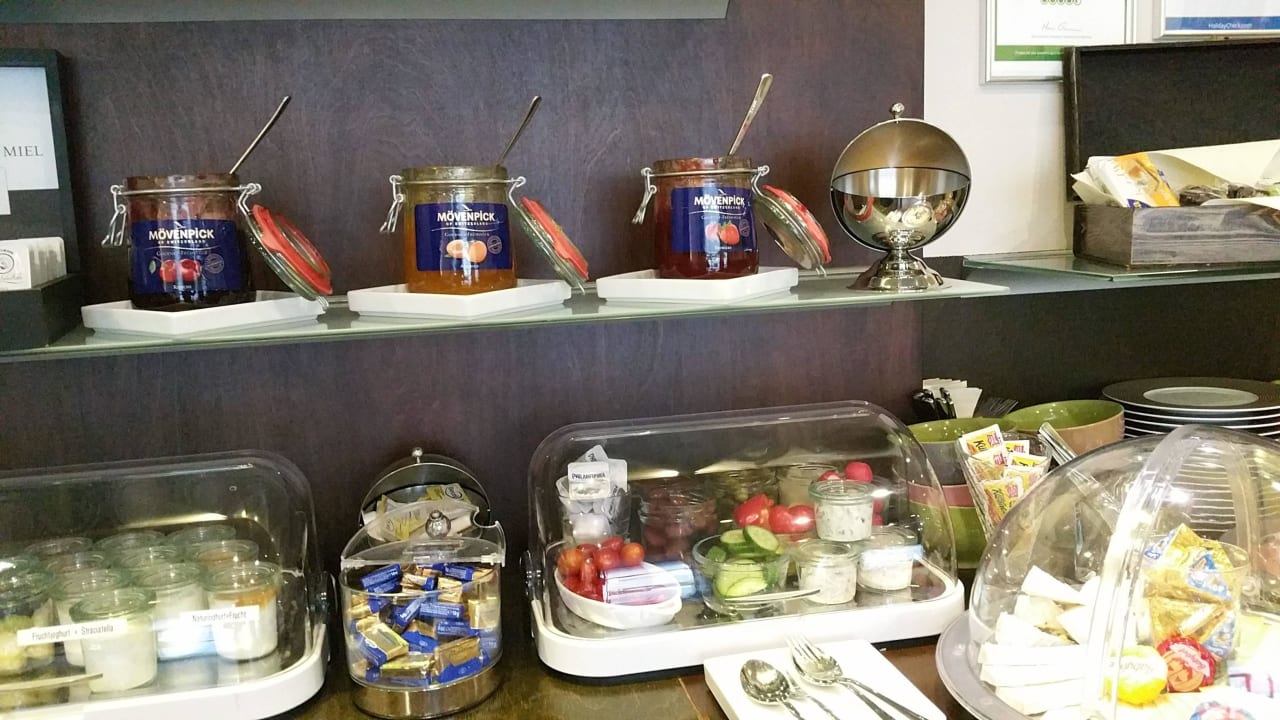 Sehr gutes Frühstück Sandmanns Hotel & Lounge