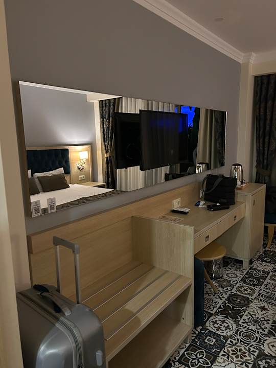 Zimmer Dream World Palace Hotel