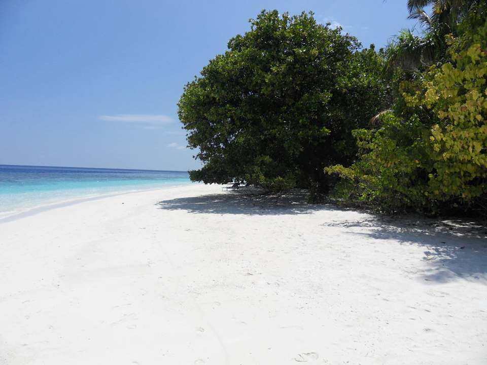 Strand Madoogali Resort