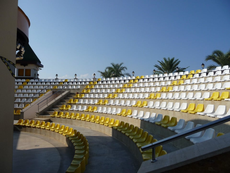 Theater Saphir Resort & Spa