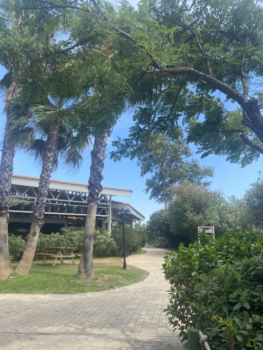 Strand Belconti Resort Hotel