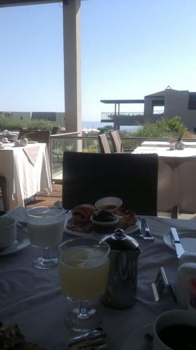 Beim Frühstück SENTIDO Port Royal Villas & Spa