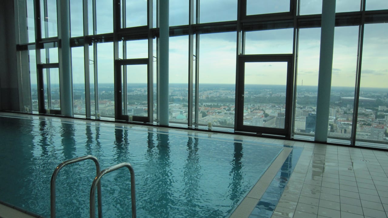 Pool 42. Stock InterContinental Warszawa