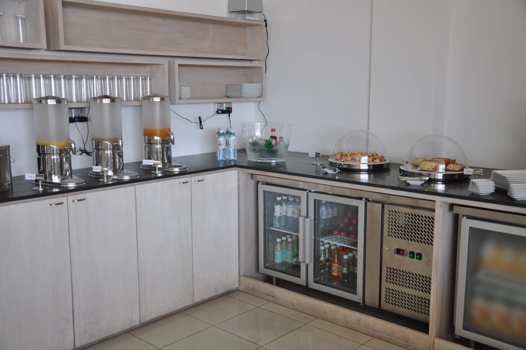 Kuramathi Lounge beim Wasserflugplatz Kuramathi Maldives