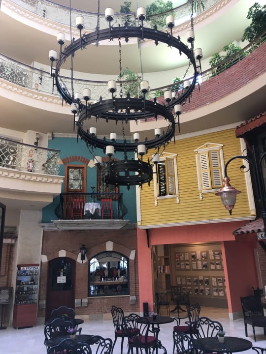 Lobby Hotel Thalia Unique