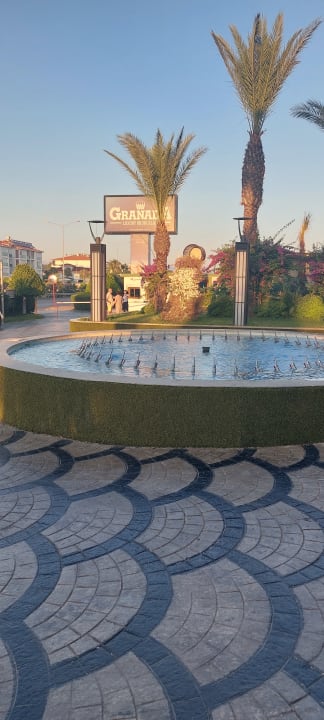 Außenansicht Granada Luxury Okurcalar