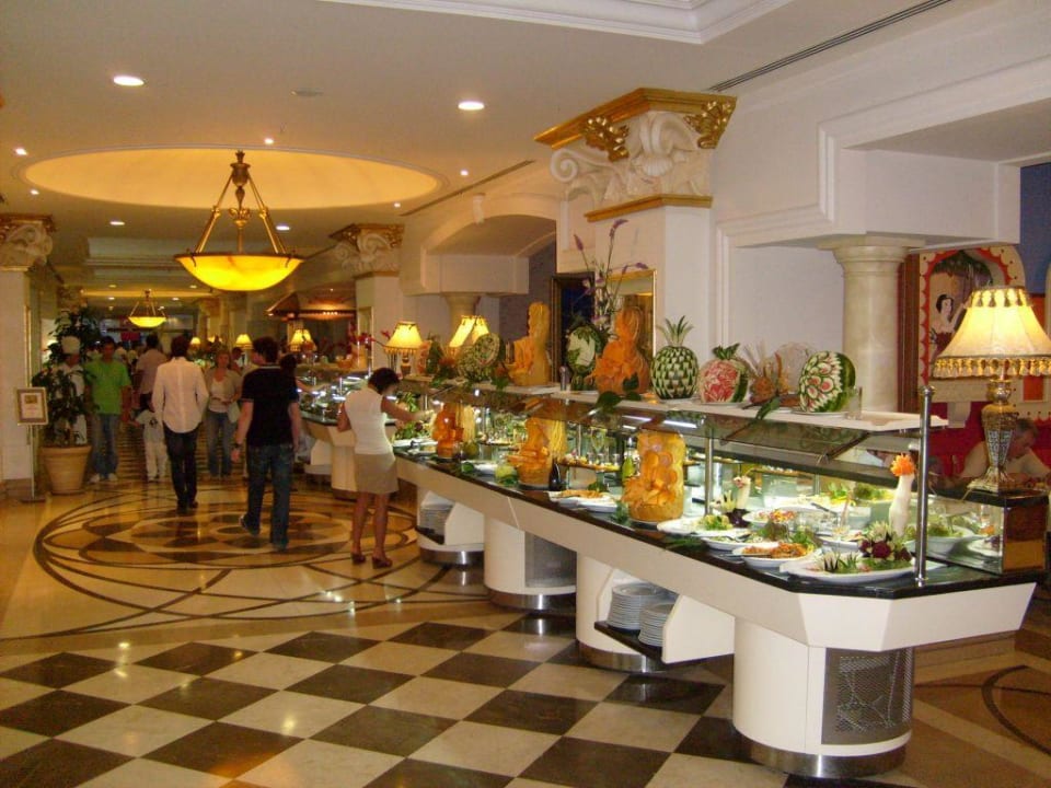 Buffet/Hauptrestaurant Hotel Delphin Diva