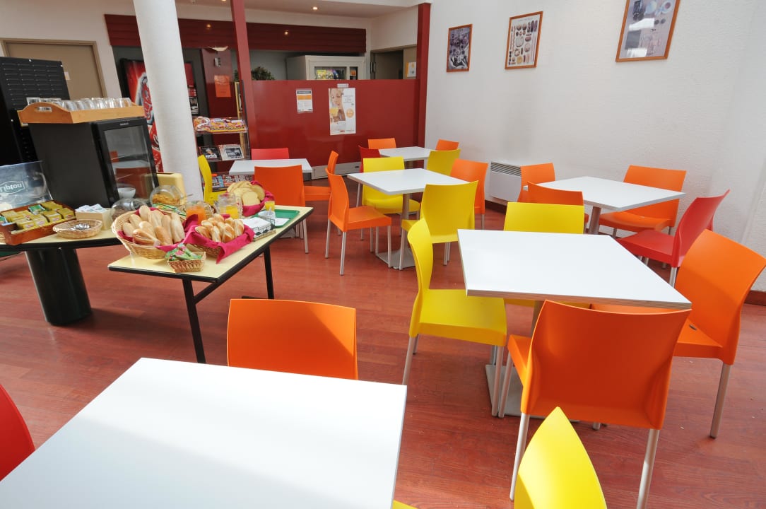 Salle de petit déjeuner Hotel Premiere Classe Maurepas CC Pariwest