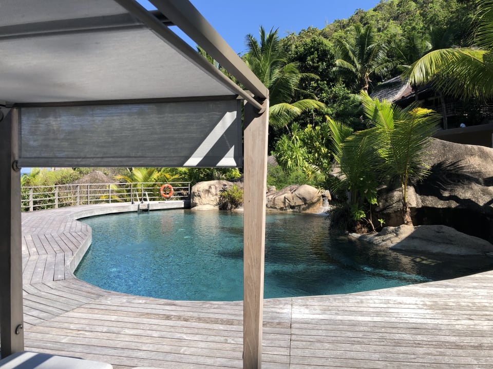 Pool Constance Lemuria