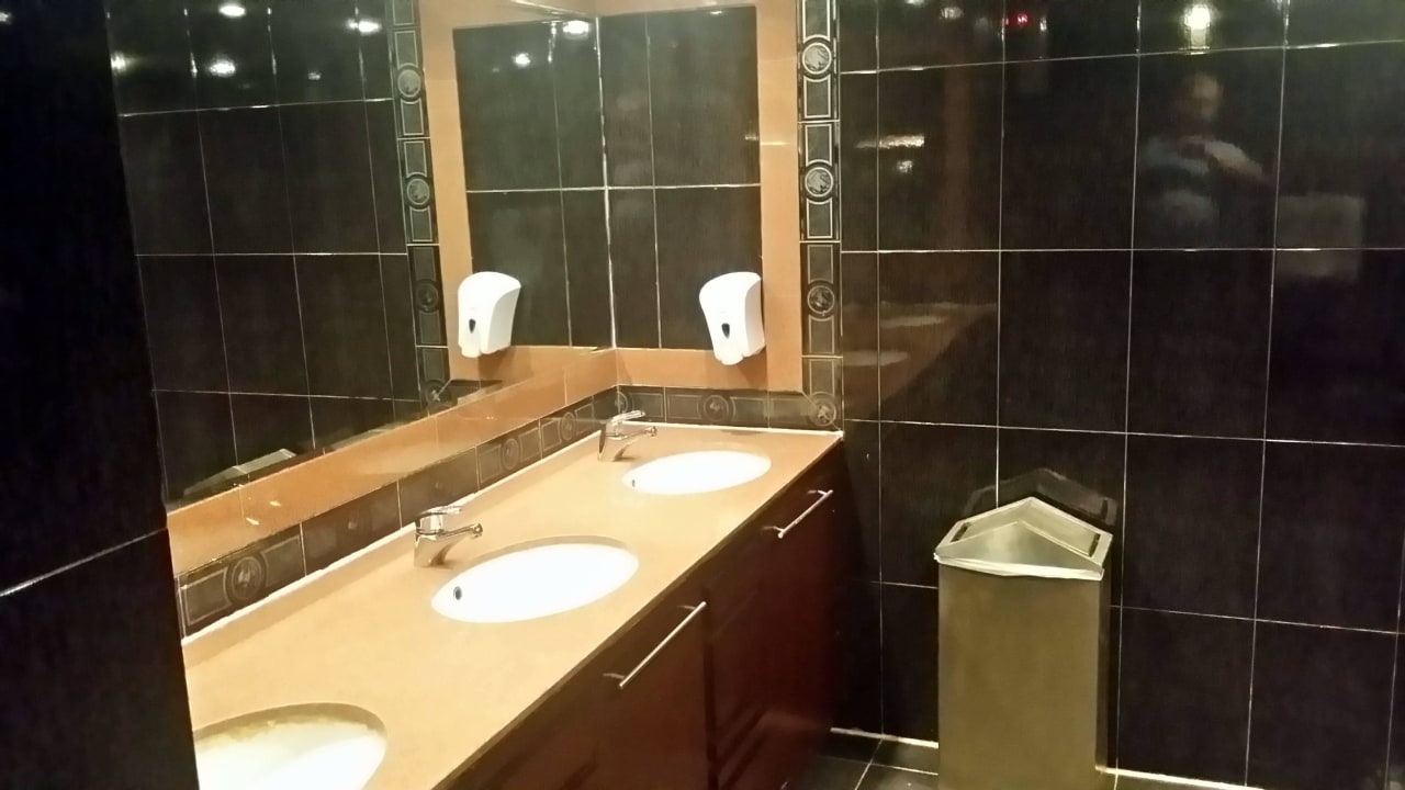 Öffentliche Toilette SUNRISE Holidays Resort (Adults Only)