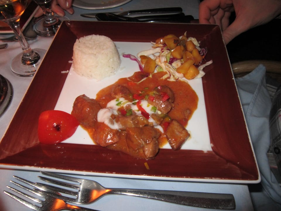 Lammgulasch im Caribbean Grand Makadi