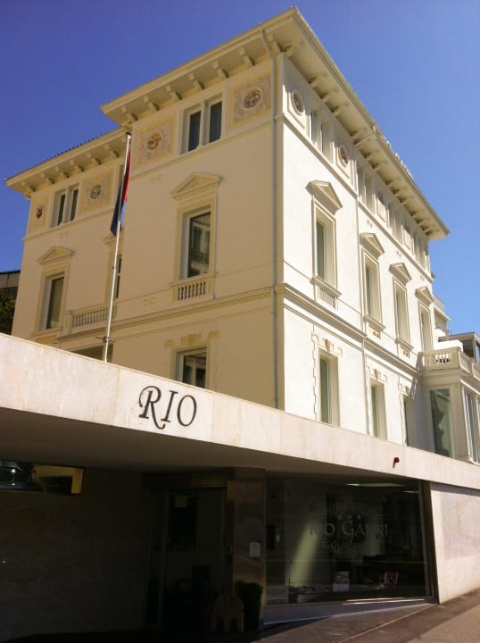 Eingang zum Hotel Hotel Rio Garni