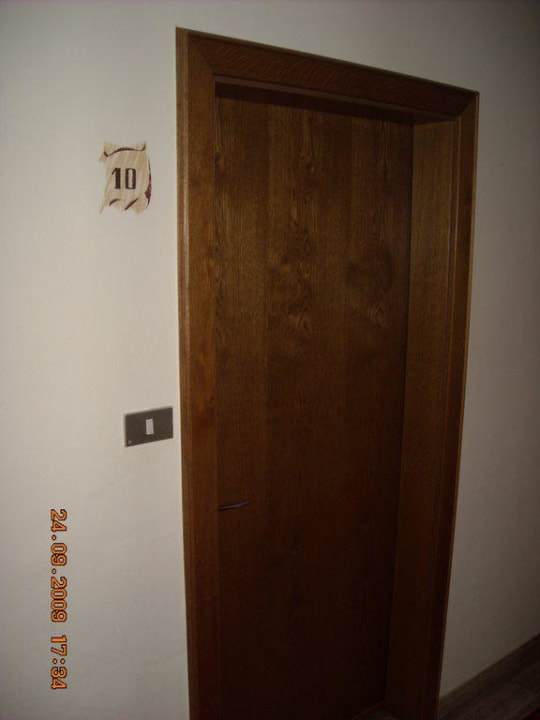 Unser Zimmer Hotel Garni Savoy