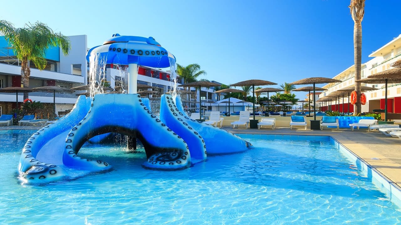 Pool Dodeca Sea Resort