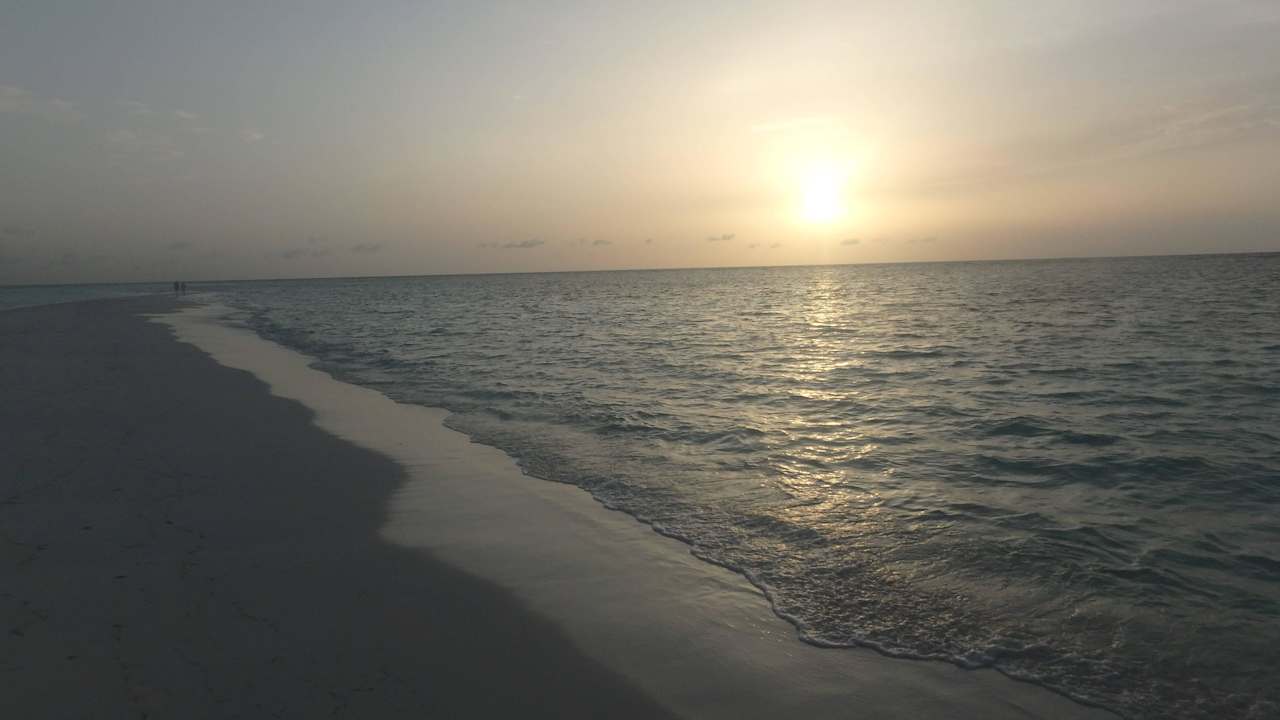 Sonnenuntergang  Kuredu Island Resort & Spa