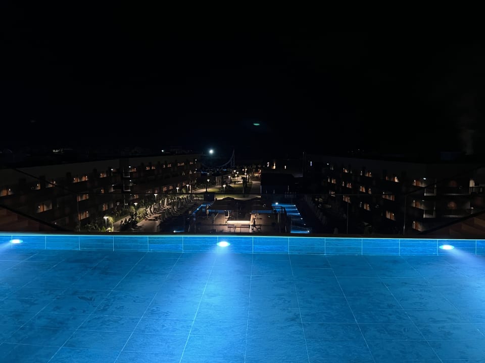 Pool Jacaranda Luxury Resort