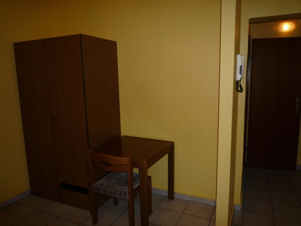 Schrank Hotel Dolce Vita