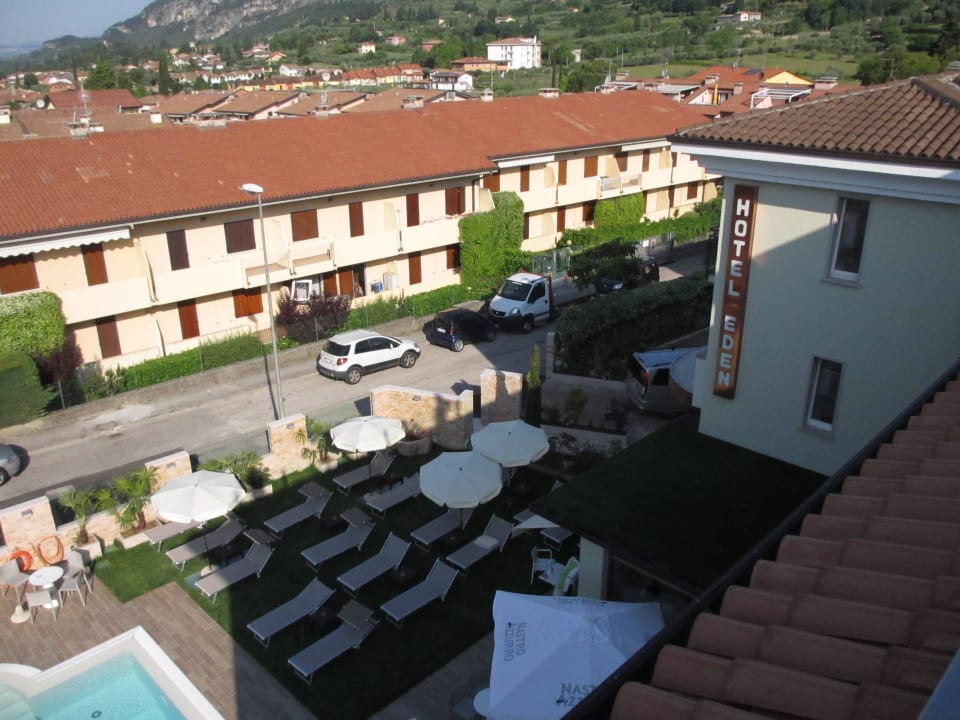 Blick von der Dachterrasse Hotel Eden Garda