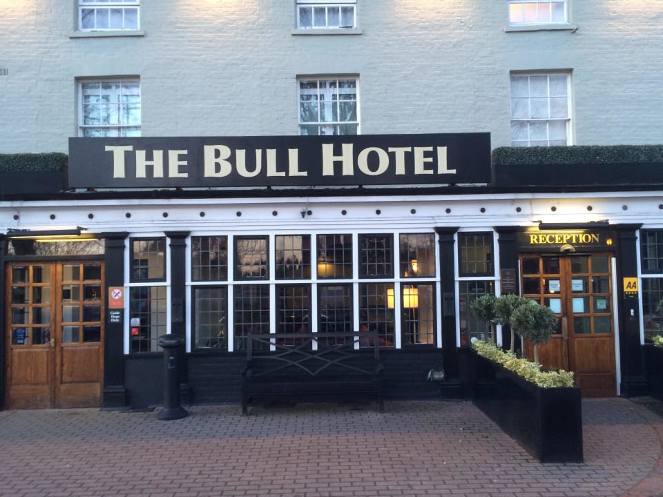 Eingang Hotel The Bull