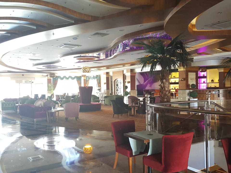 Lobby Dizalya Palm Garden