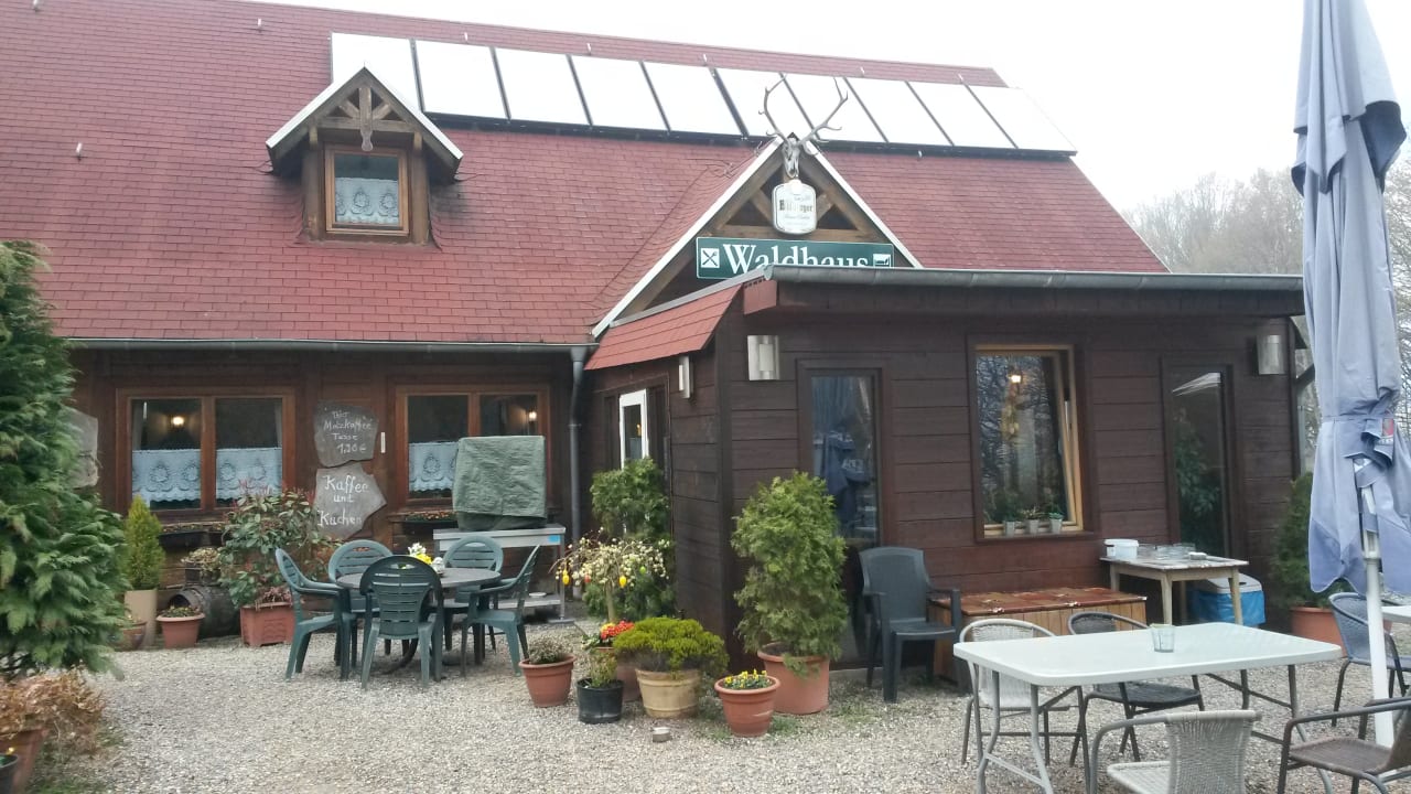 Außenansicht Waldhaus Lahnstein