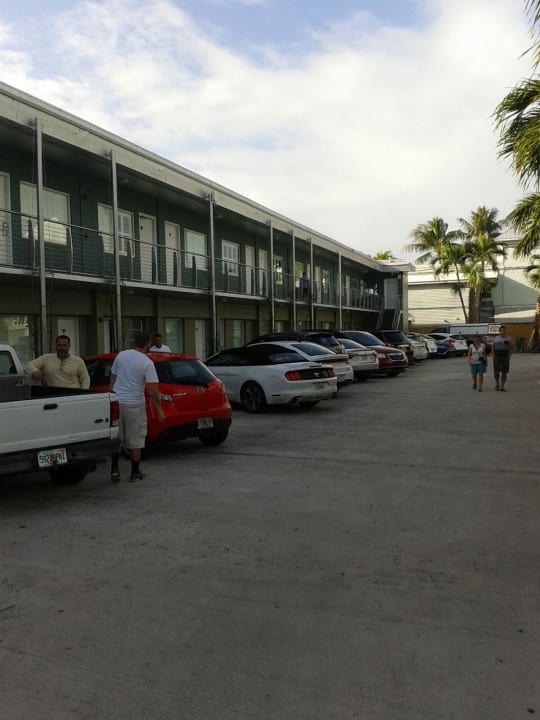 Parkplatz  Motel Blue Marlin