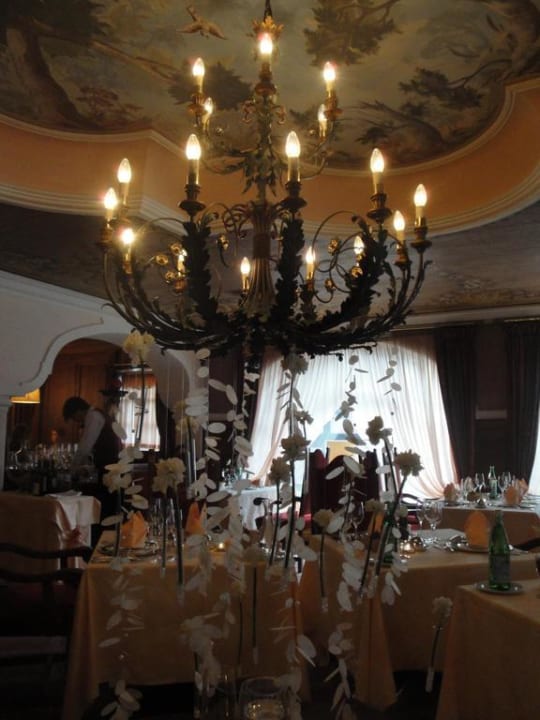 Deko im La Cascata Nobile Wellnesshotel ...liebes Rot-Flüh