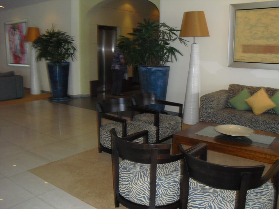 Eingangshalle PortoBay Falésia