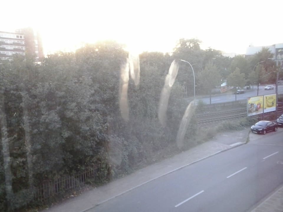 Dreckige Fenster B&B Hotel Hamburg-Harburg