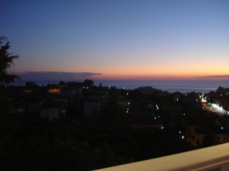 Sonnenuntergang über den Hotel Hotel Club Paradiso
