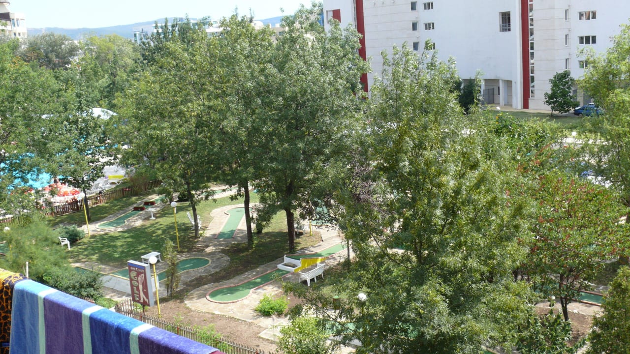 Výhled z balkonu Hotel Baikal