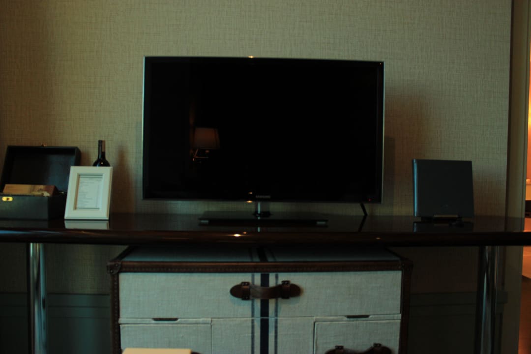 TV Oriental Residence Bangkok