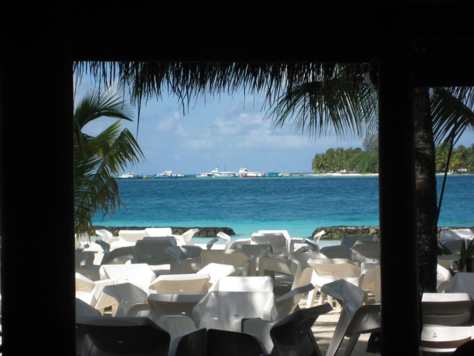 Strandbar mit tollem Ausblick Kuramathi Maldives