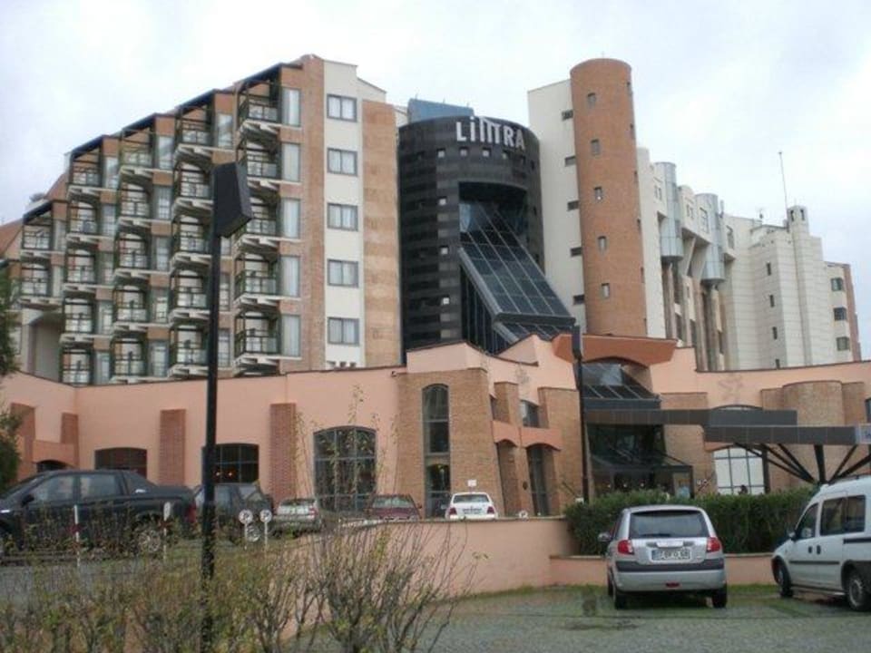 Die Vorderansicht des Hotels Limak Limra Hotel & Resort