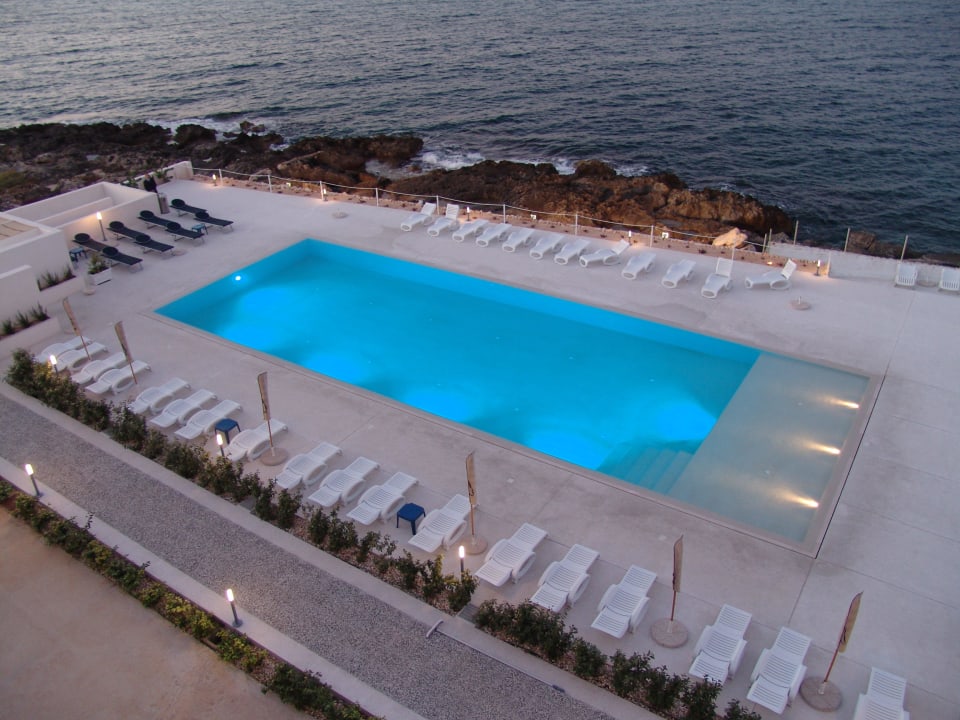 Vista serale della Piscina Hotel La Sorgente