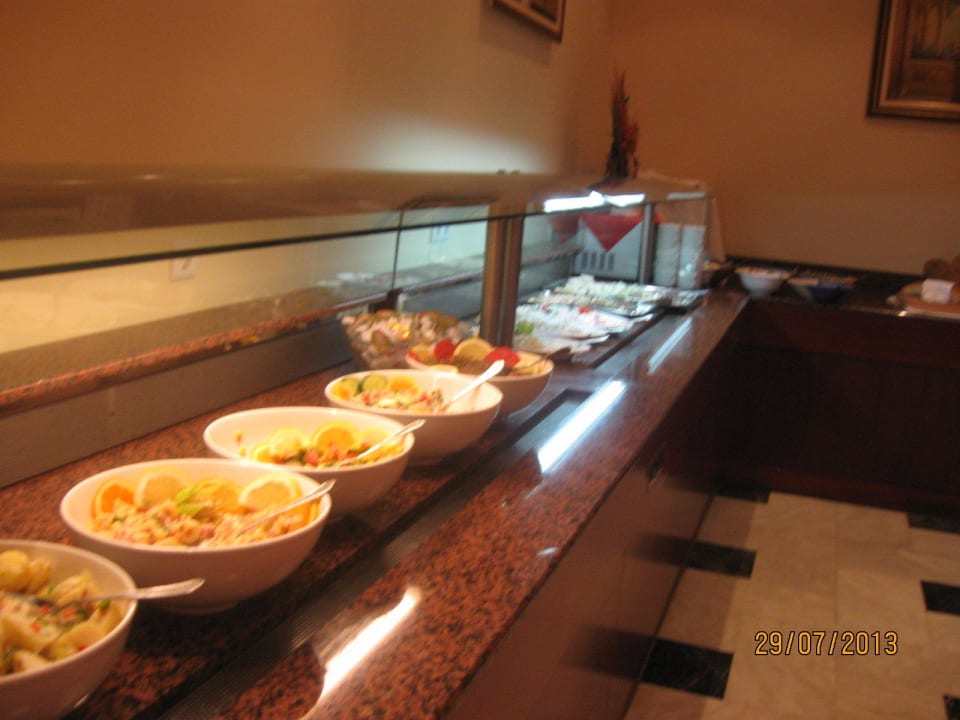 Kaltes Buffet - abends Vantaris Luxury Beach Resort